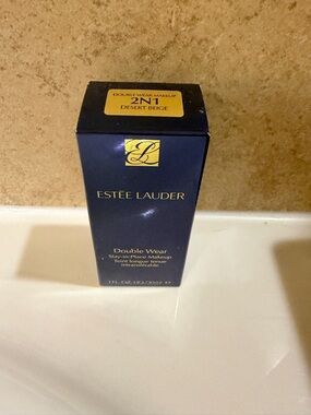 Estee Lauder Double Wear Foundation - 2N1 Desert Beige